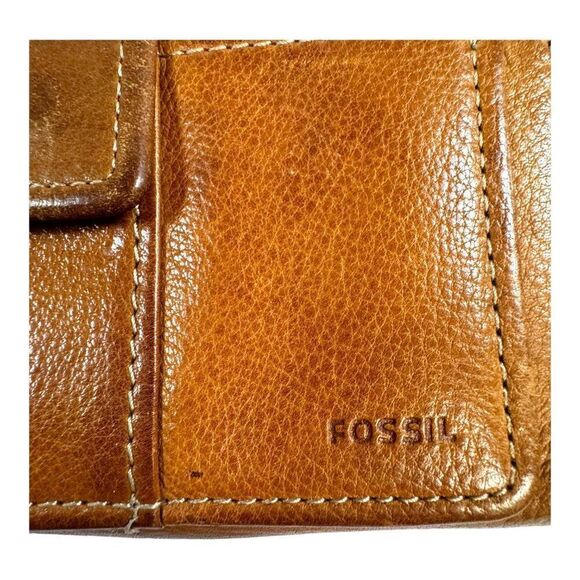 Fossil Brown Leather Wallet Bifold ID Holder Snap Closure Multiple Compartments - Picture 6 of 10